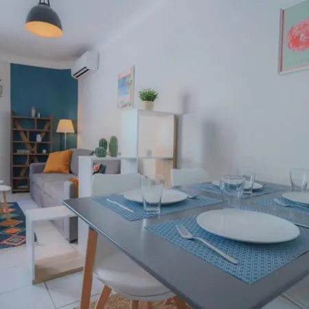 Charming Close To The Sea Apartmán *